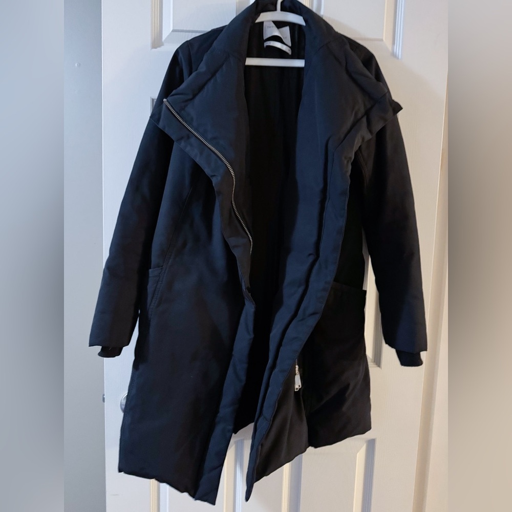 ARITZIA Babaton The Group Acubi Bowerman Puffer Coat Black Goose Down M - Picture 6 of 13